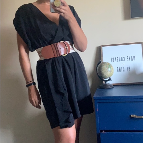 H&M black dress 👄 - Picture 1 of 5